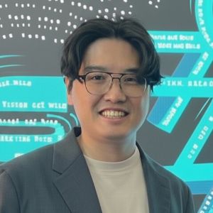 Director & Writer-LEE Chun-i